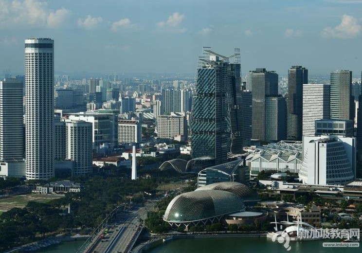 调查：受疫情影响 新加坡三分之二受访商家收入跌31％